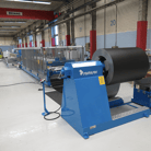 Máquina perfiladora de techo metálico en Kuopio, Finlandia — foto 2