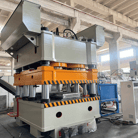 Máquina de gofrado de puertas Vigert 3600t de tres vigas y ocho columnas — foto 1