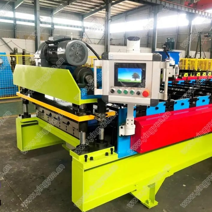 Automatic Trapezoidal Roofing Sheet Roll Forming Machine in China
