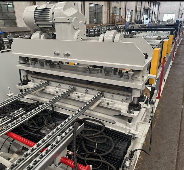 Composite Metal Floor Deck Roll Forming Machine in the USA