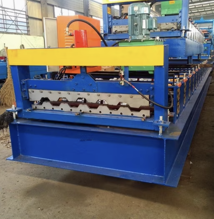 Dovetail Deck Roll Forming Machine