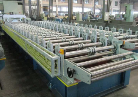 Galvanized Steel Profile Metal Roofing Sheet Roll Forming Machine in Hangzhou, China
