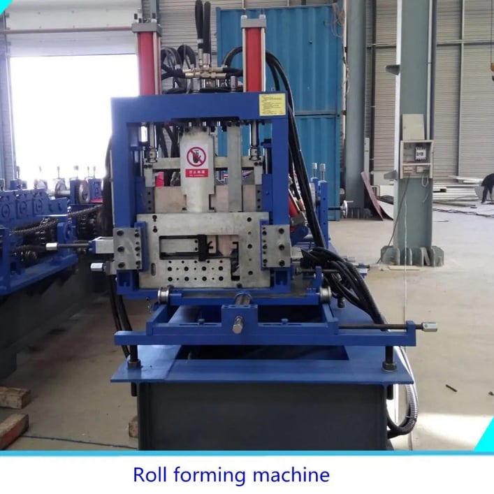 Hydraulic CZ Purlin Touch Screen Roll Forming Machine in China
