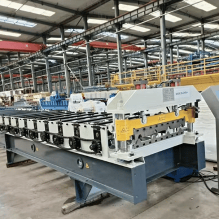 Metal Roof Roll Forming Machine in Hungary