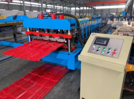 PLC Control Colored Cold Steel Glazed Roof Tile Roll Forming Machine in Yingkou, China