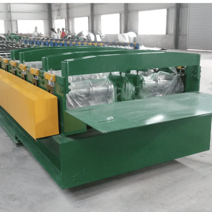 Steel Deck Roll Forming Machine in Panama