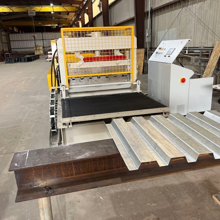 1 1/2" Metal B Deck Roll Forming Machine in Orlando, Florida
