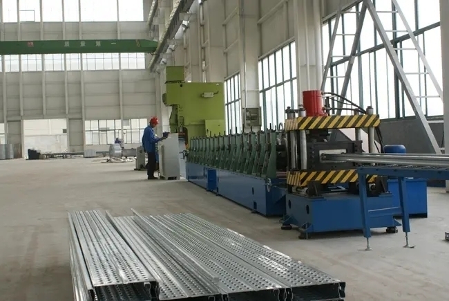 Automatic Cable Tray Cold Roll Forming Machine in China