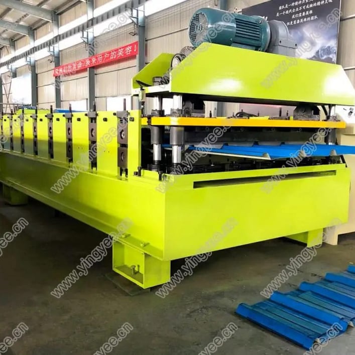 Galvanized Tile Roofing Roll Forming Machine in China