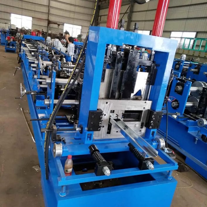 PLC Adjust Size C&Z Purlin Machine in China