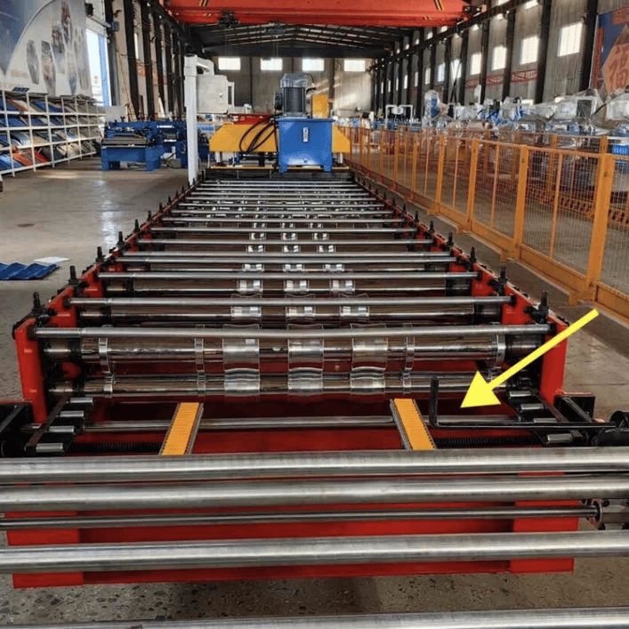 Trapezoid Roof Sheet Roll Forming Machine in China