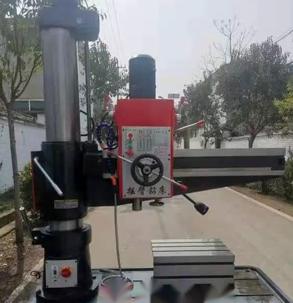 Vigert Z03050 Radial Drill Press