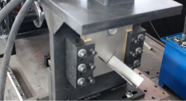 Diffrent type of metal roofing drip edge