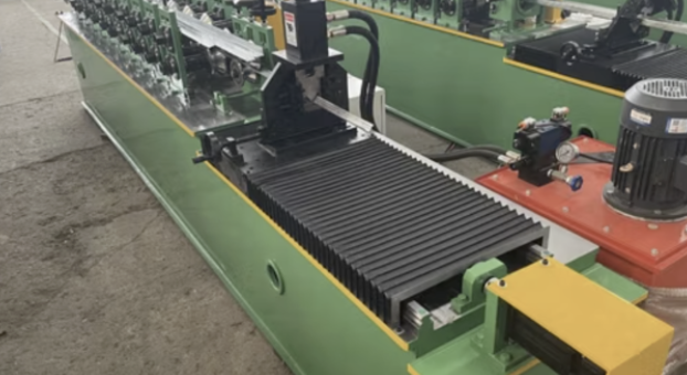Why Spanish Metal Fabricators Prefer Customized Roll Forming Machines
