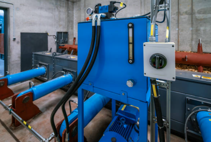 Hydraulic oil change on a roll forming machine