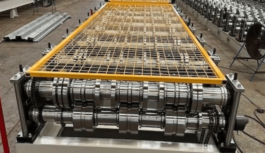 آلة التشكيل بالدرفلة لألواح الأسقف N-Deck مقاس 3″ – كندا