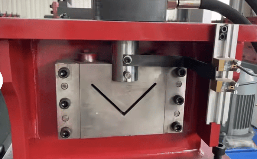 Máquina perfiladora de goterón de aluminio en Emiratos Árabes Unidos