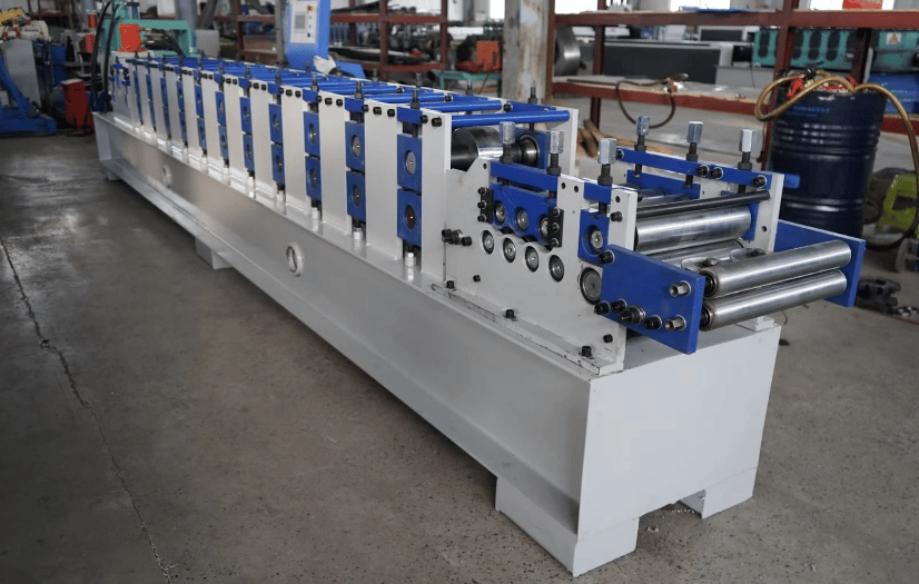 Máquina perfiladora de moldura para esquinero en Canadá