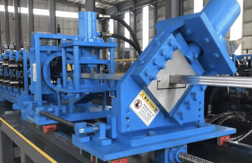 Máquina perfiladora de montantes metálicos para tablaroca, Emiratos Árabes Unidos