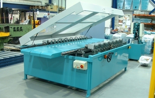 Máquina perfiladora dúplex en Stockport, Reino Unido