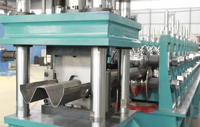 Highway Guard Rail Barrier Roll Forming Machine in Canada