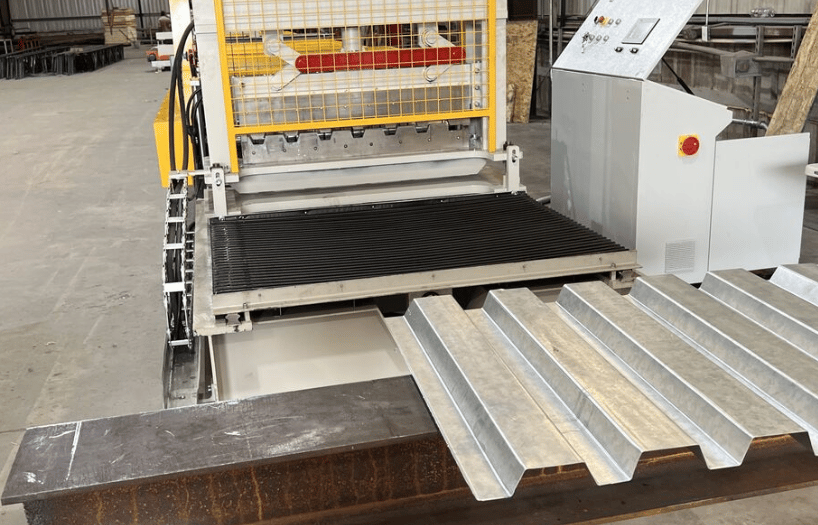 Metal Deck Roll Forming Machine in Canada