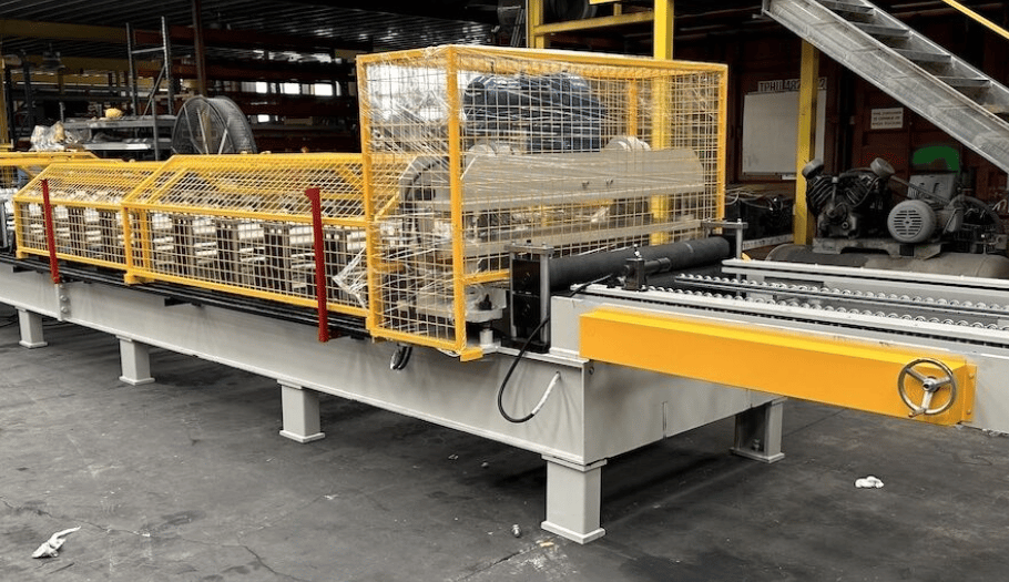 Máquina perfiladora para techos metálicos en Alabama