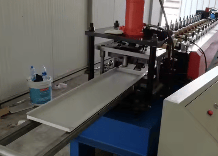 Máquina perfiladora de lámina para techo metálico - Arabia Saudita