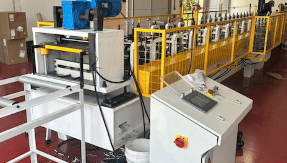 آلة التشكيل بالدرفلة لكسوة الجدران والأسقف المعدنية – ألاسكا