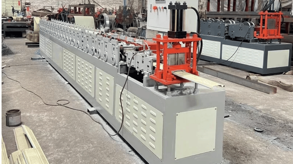 Shutter Door Roll Forming Machine in Ecuador