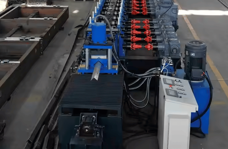 Máquina perfiladora de canal con cordón angular triangular – EAU