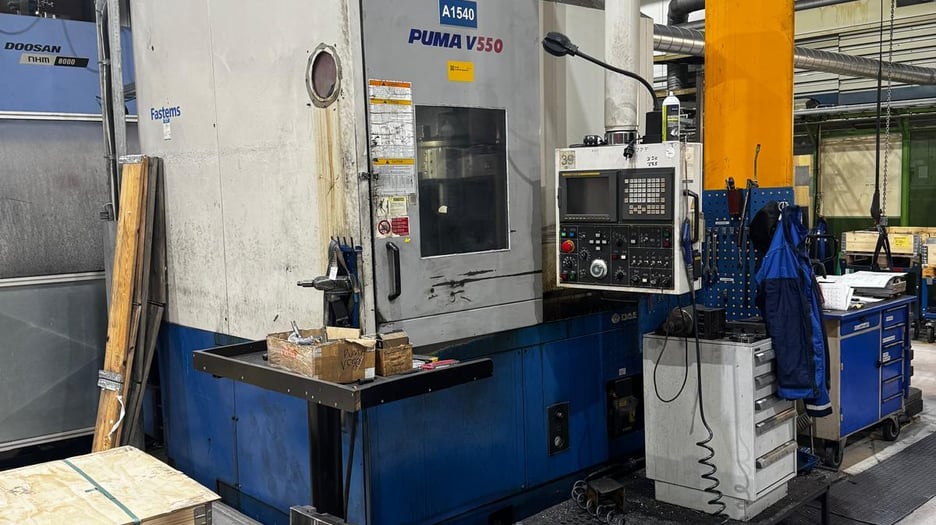 مخرطة برجية عمودية CNC مستعملة من Daewoo V550 | A.K. Machine Traders، نافي مومباي، الهند