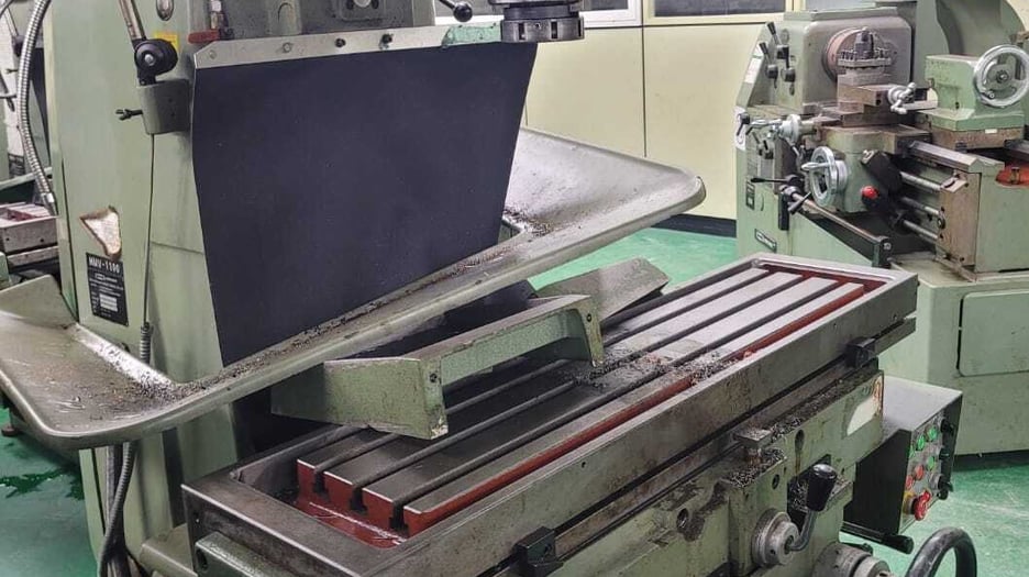 Used Hwacheon HMV-1100 High Rigidity Milling Machine | A.K. Machine Traders, Navi Mumbai, India
