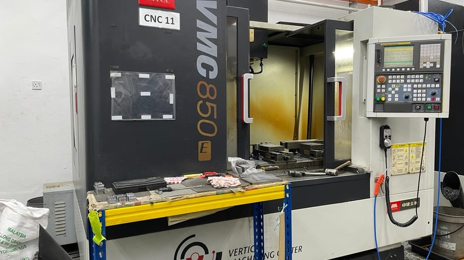 Used SMTCL 850E CNC Vertical Machining Centre | A.K. Machine Traders, Navi Mumbai, India