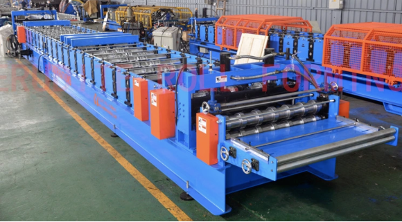 Difference between gearbox drive and chain drive roll forming machine