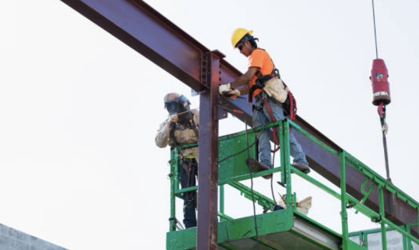 Planning and Executing Steel Erection Projects in South Africa