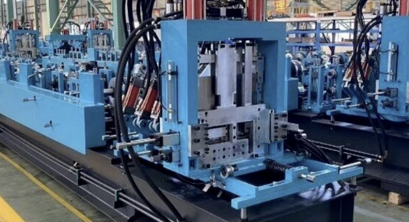 The Role of Roll Forming Machines in Panama's Construction Industry