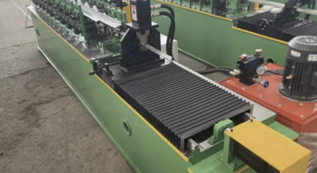 Why Spanish Metal Fabricators Prefer Customized Roll Forming Machines