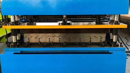 15m/min Corrugated Roof Sheet Roll Forming Machine In China