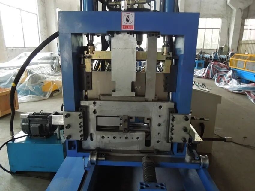 Cantilever Cable Tray Roll Forming Machine In China