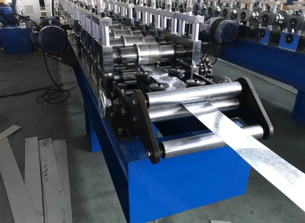 Cee Purlin Roll Forming Machine in Texas USA