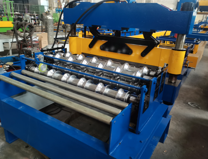 Cladding roll forming machine in USA