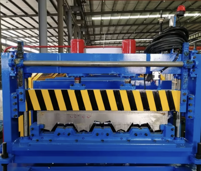 Commercial metal roof decking roll forming machine in the USA