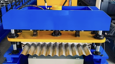 Corrugated roof panel roll forming machine in the USA