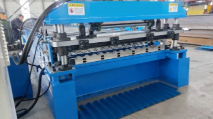 Corrugated Wave Panel Metal Wall and Roof Roll Forming Machine in Hebei China