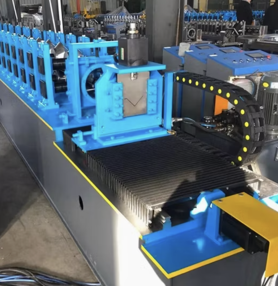 Drip edge roll forming machine in Japan