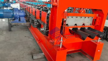 Galvanized Highway Road Guardrail Roll Forming Machine in Henan China