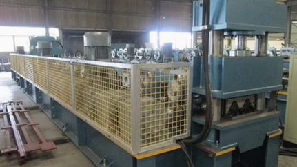 Highway guardrail roll forming machine in Canada