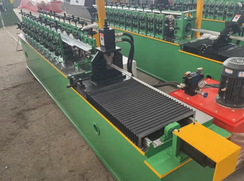 Light steel roll forming machine in Costa Rica