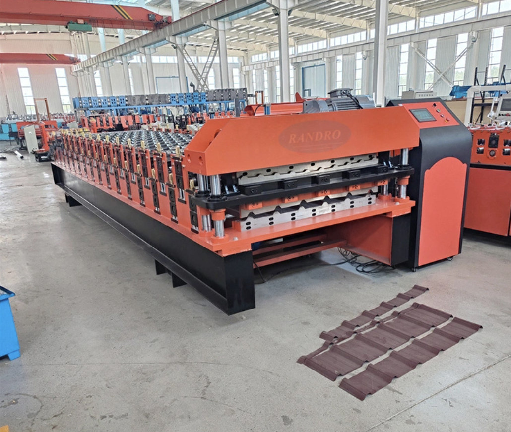 Metal roofing roll forming machine in El Salvador